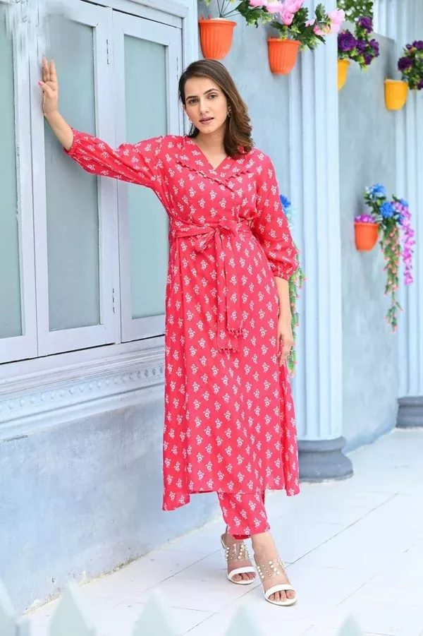 Aayaa Pure Muslin printed Kurti & Pant - Red pink - M