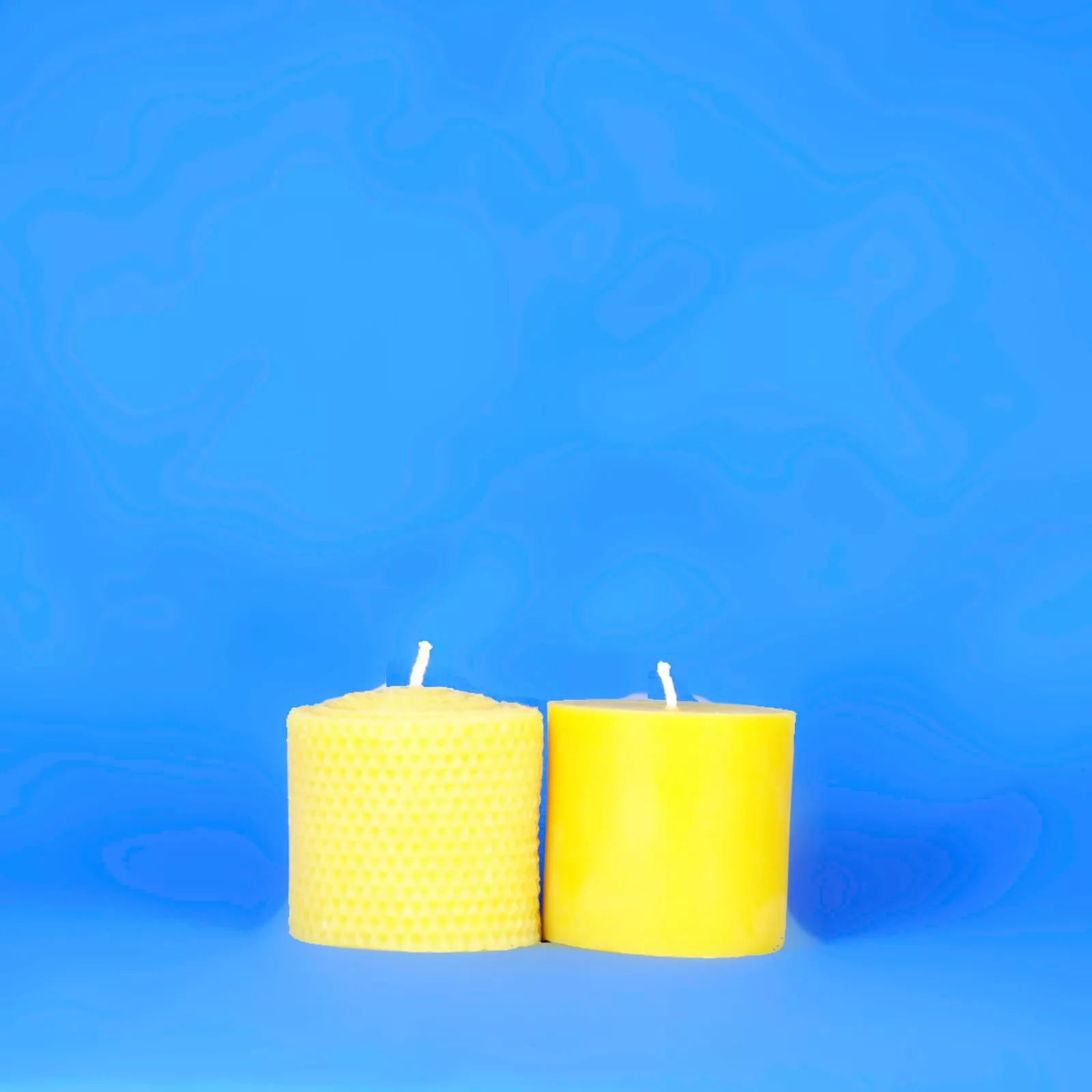 Beeswax Solid 3″ x 3″ Honeycomb Pillar Candle