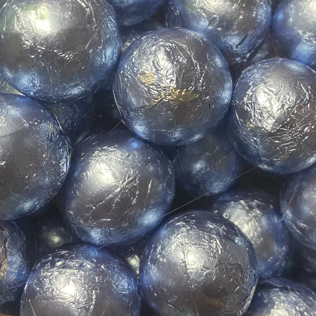 FOILED CHOCOLATE BALLS - PASTEL BLUE 1LB