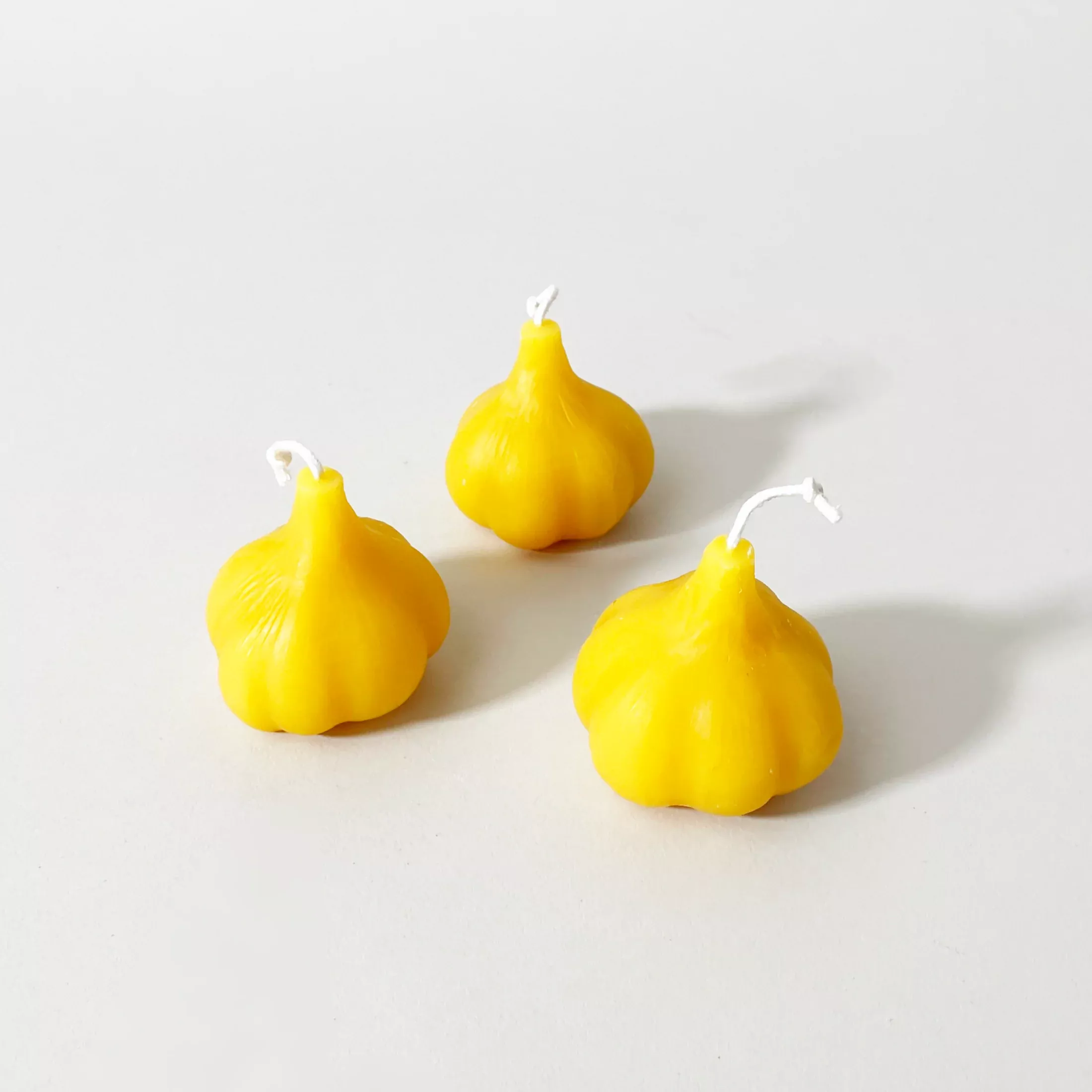 Garlic Beeswax Candle