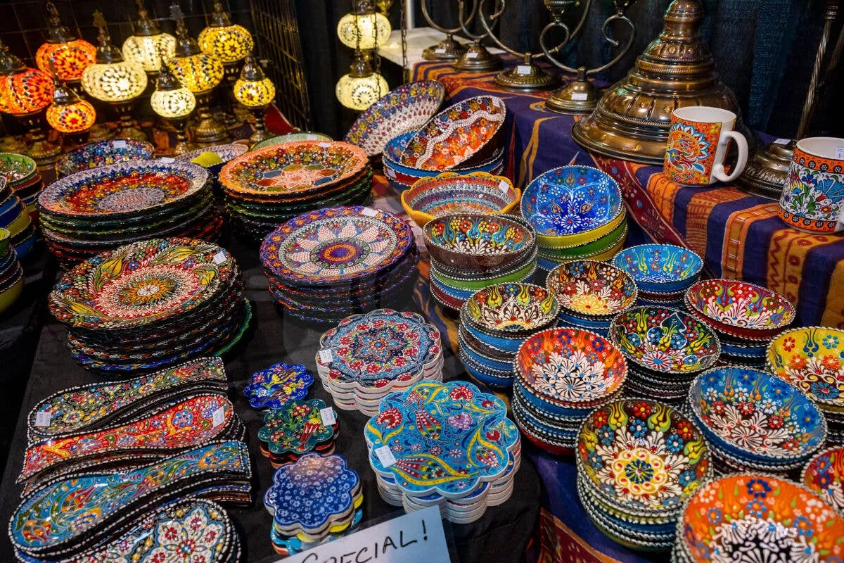 Import Corner - 5" ROUND EMBOSSED CERAMIC PLATE