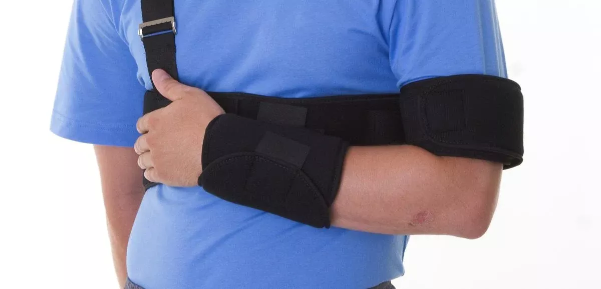 Medline Cut-Away Shoulder Immobilizers