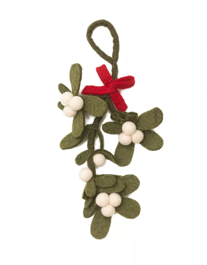 Mistletoe Felt Wreath