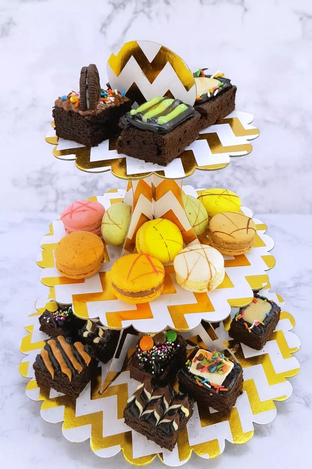 Party Dessert Stand (Gold)
