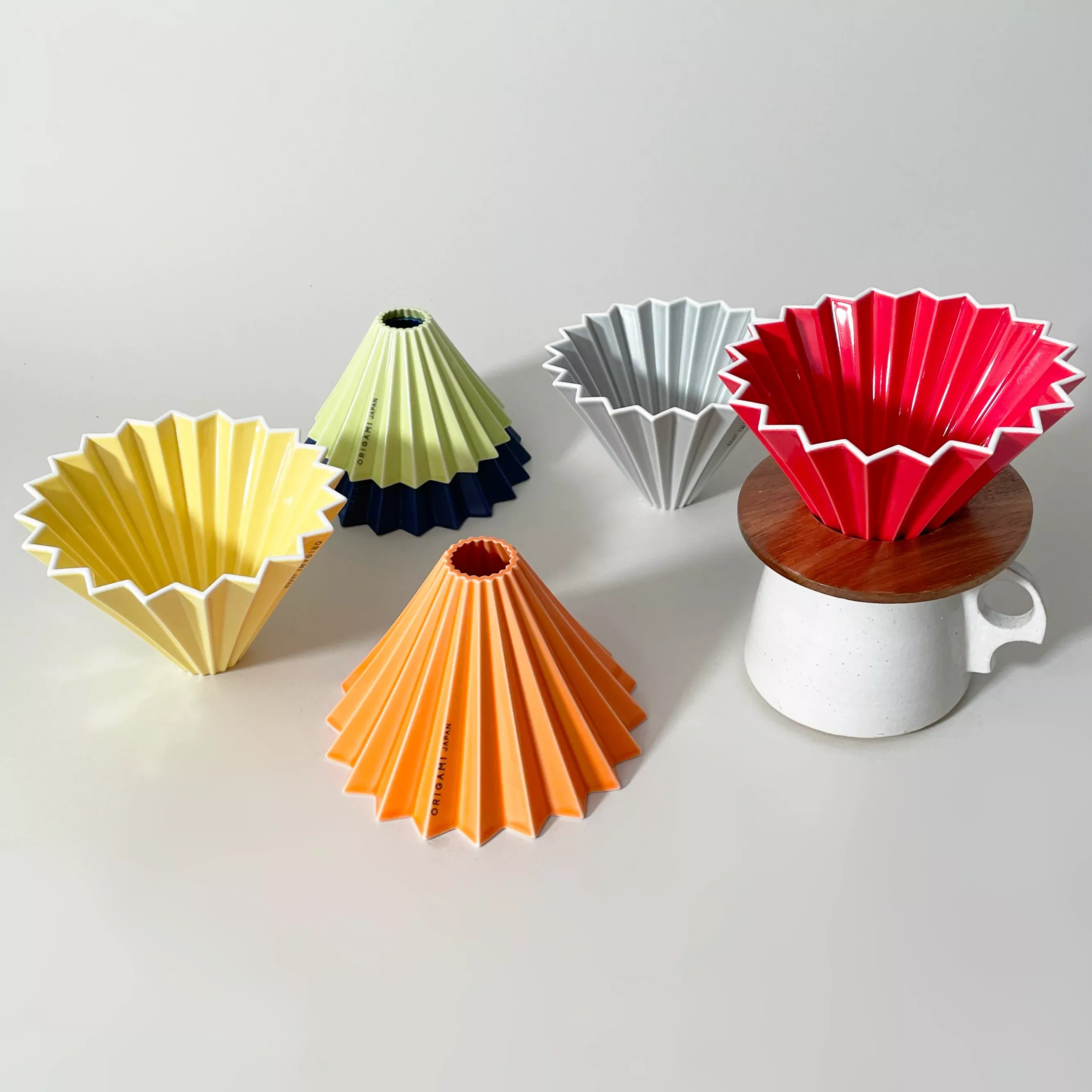 Porcelain Pour-Over Filter Holder